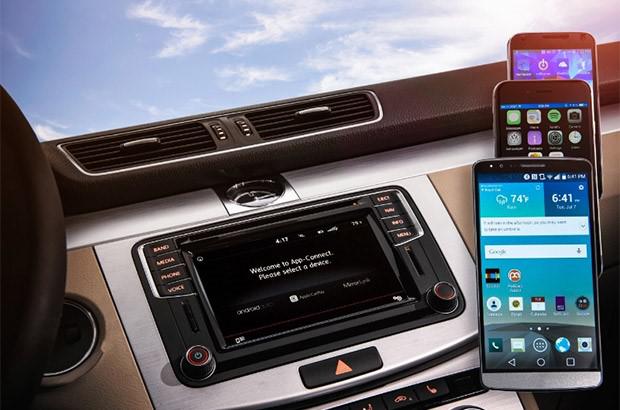 COME LE TECNOLOGIE DI INFOTAINMENT AUMENTERANNO LA SICUREZZA DELLE AUTO